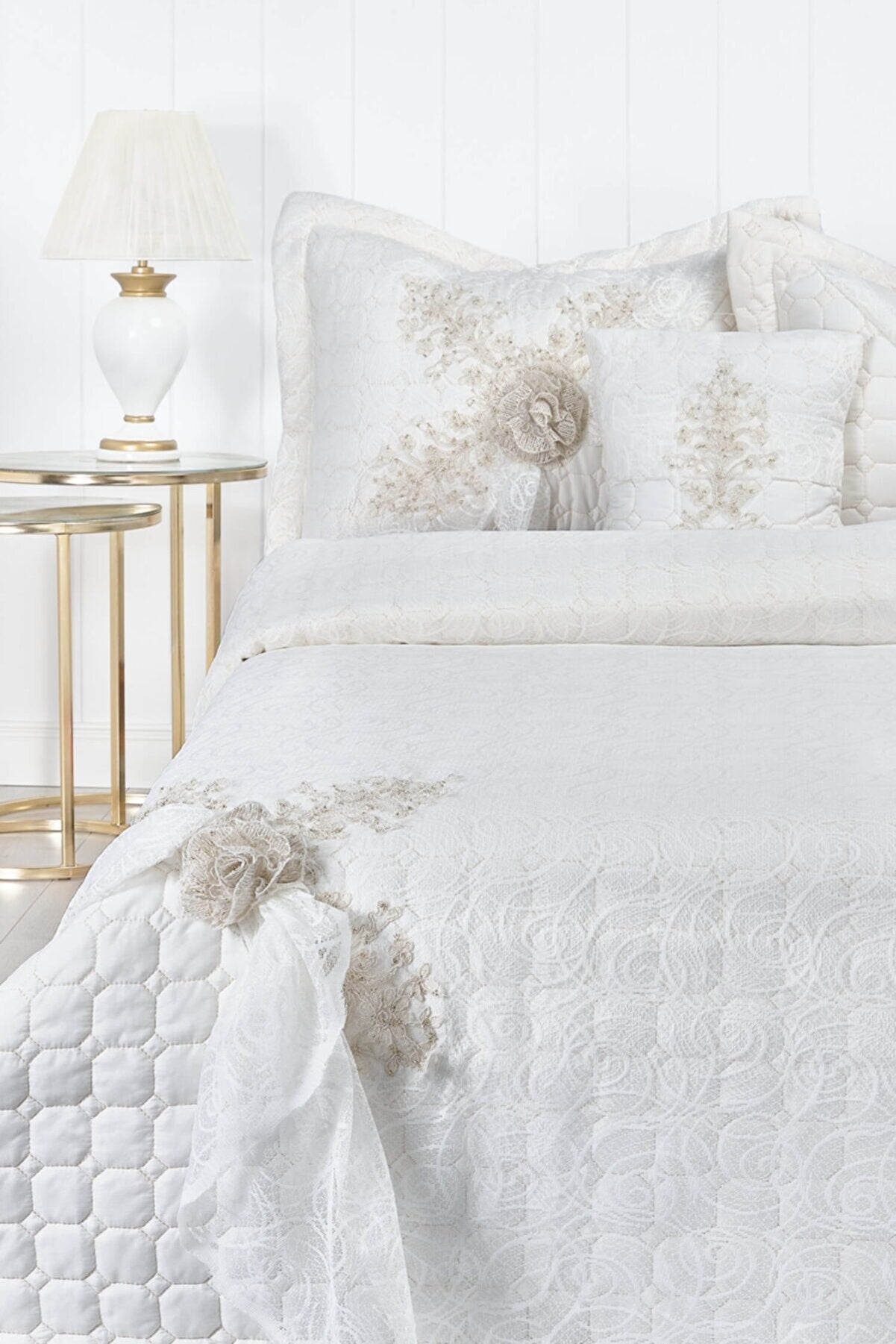 Set Cuvertura de Lux Alenya cu Broderie Elegant, 4 Piese, Pat 2 Persoane, ALE6002