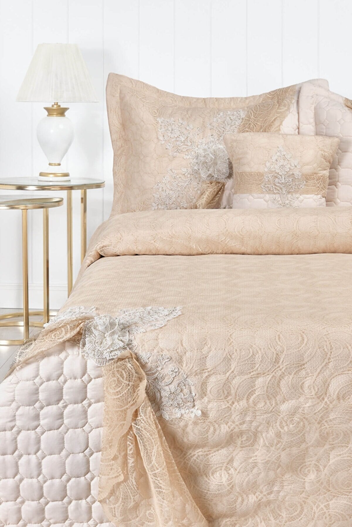 Set Cuvertura de Lux Alenya cu Broderie Elegant, 4 Piese, Pat 2 Persoane, ALE6002